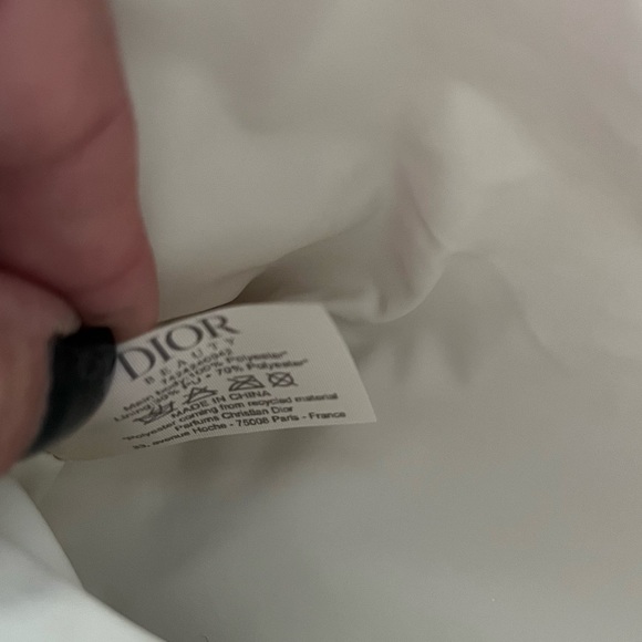 🤩NIB🤩 DIOR COSMETICS BAG - Picture 6 of 7